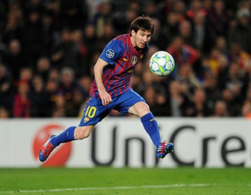 14 - Số bàn thắng ở một mùa Champions League: Messi phá vỡ kỷ lục của Ruud Van Nistelrooy của mùa 2002 với 12 bàn.